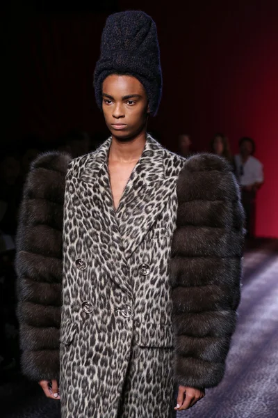 Look 1